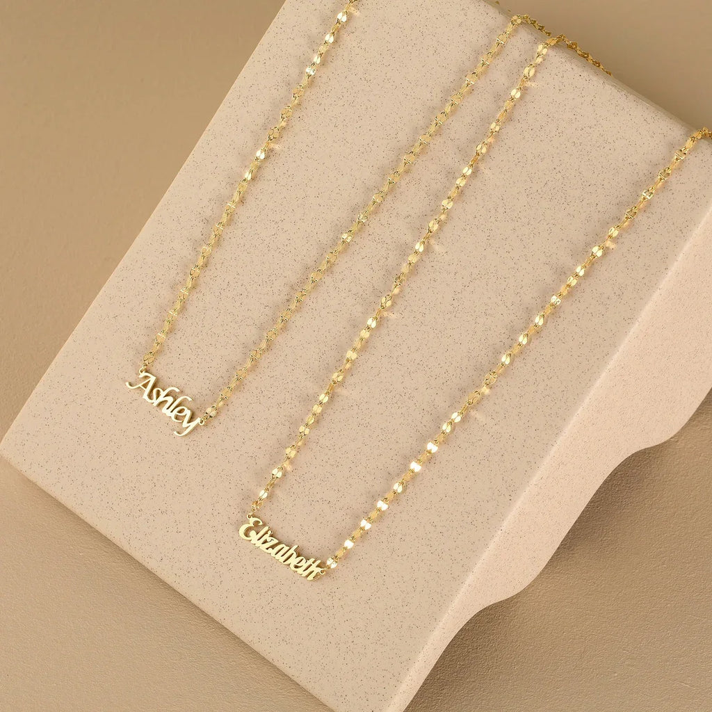 Collar Personalizado con Nombre y Cadena de Labios - Oro