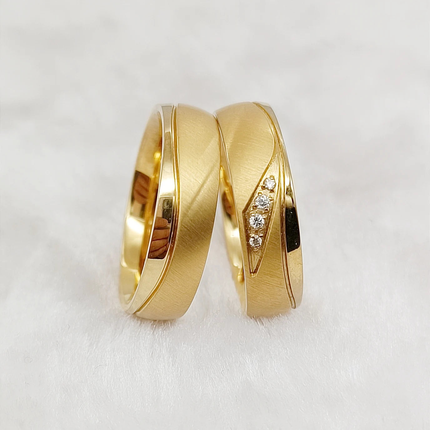 Conjunto Anillos Boda Harmony Oro 18K Pareja | Acero Quirúrgico Promesa